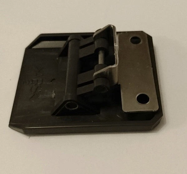 Engel Fridge Door Latch Assembly Suit MR40F 40DLA Eclipse - One Latch Only 6 Engel Fridge Door Latch Assembly Suit MR40F 40DLA Eclipse - One Latch Only - Image 4