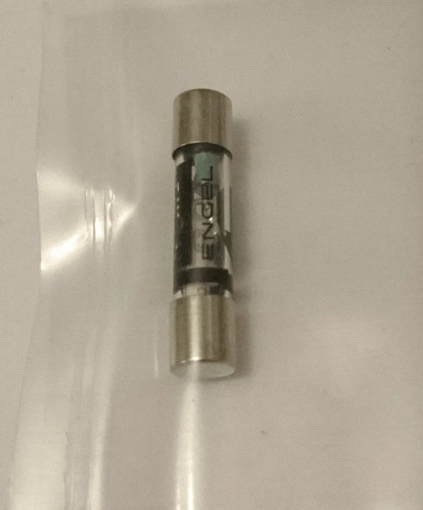 Engel Fridge Fuse 12 Volt Suit Engel Cigarette Plug 6 Engel Fridge Fuse 12 Volt Suit Engel Cigarette Plug - Image 4