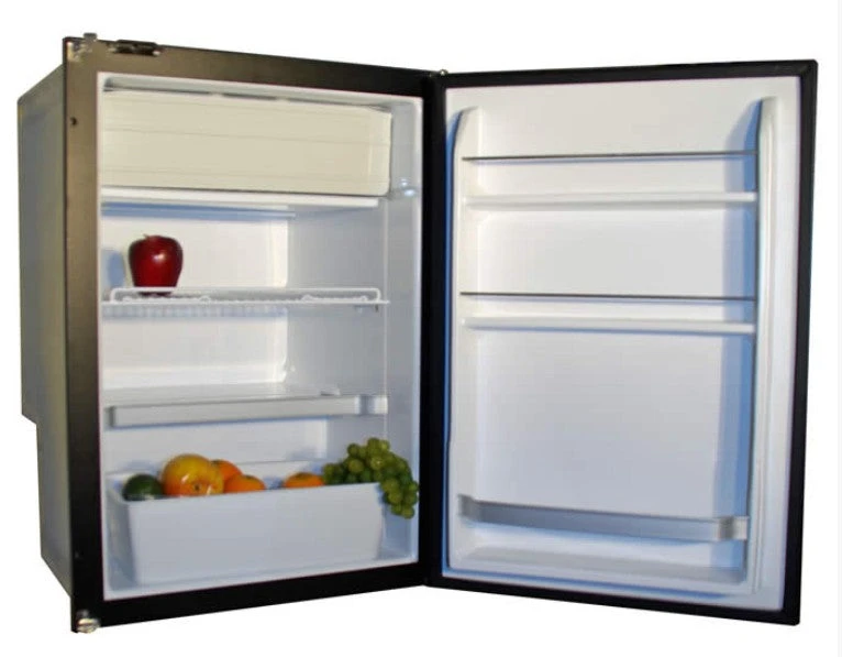 NovaKool R4500DC - 122 Litre 12volt Compressor Fridge Freezer 3 NovaKool R4500DC - 122 Litre 12volt Compressor Fridge Freezer