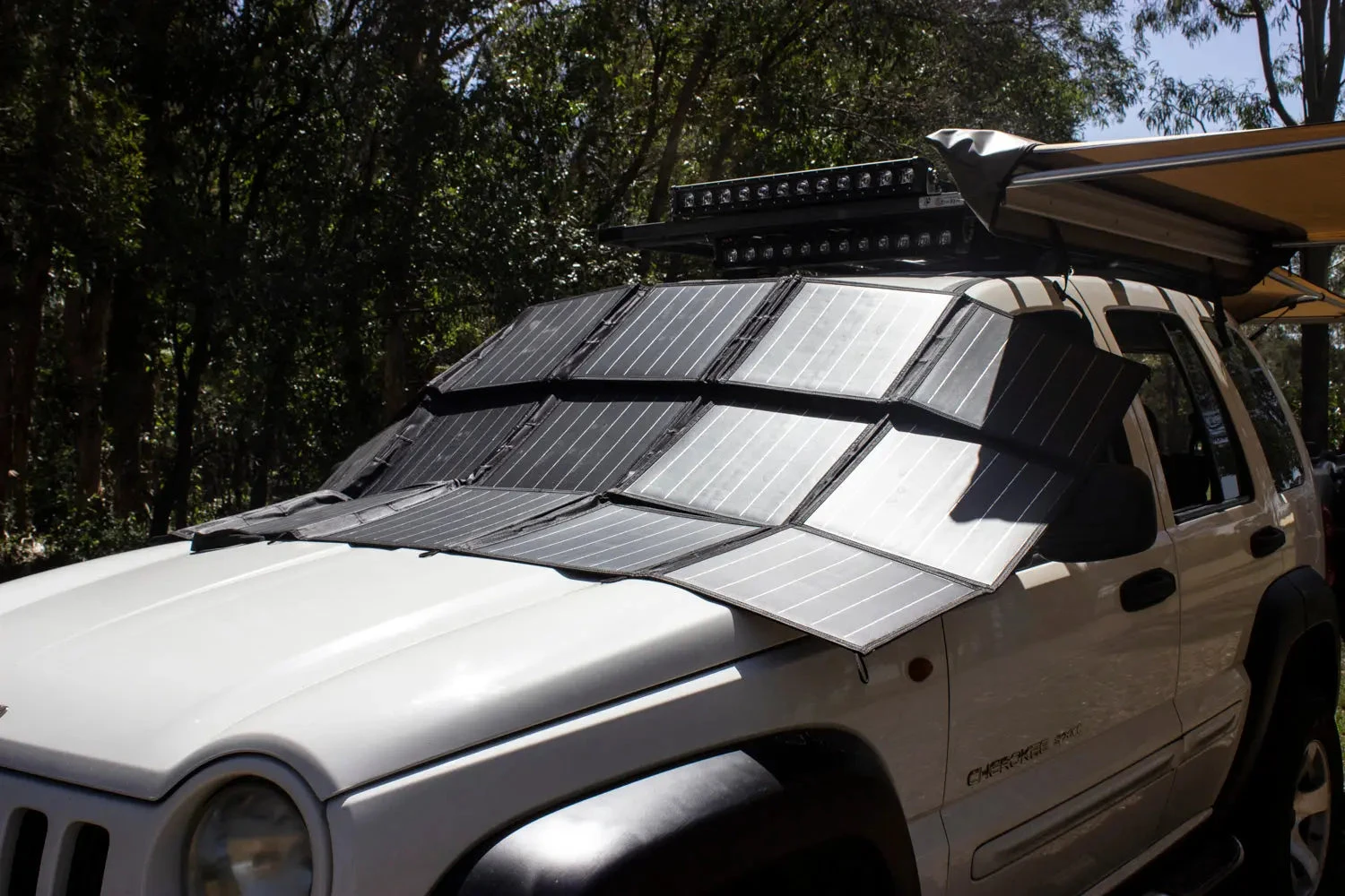 Solar Blanket Kit 300W Portable Folding Solar 4 Solar Blanket Kit 300W Portable Folding Solar - Image 2